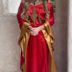 Cersei Lannister red dress cosplay